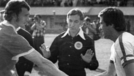 «Елизавета II сказала, что гол был — и Тофик Бахрамов получил квартиру в центре Баку». Десятки историй про судей нашего футбола