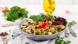 Вкусный осенний салат из сезонных овощей