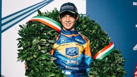 Россиянин стал чемпионом мира по картингу — пусть и без флага! Выиграл благодаря удивительному стечению обстоятельств