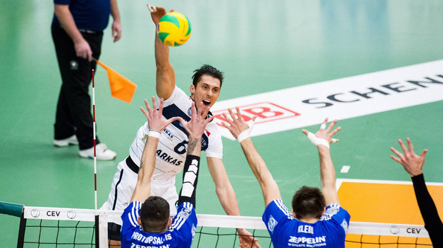 Майкл Санчес. Волейболист Майкл Санчес