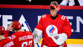 «Мы проиграли Канаде не разгромно. Там люди из первых-вторых звеньев НХЛ». Самонов — о ЧМ, ОИ и карьере в КХЛ