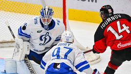 «Авангард» поднялся со дна всего за две недели, а «Динамо» пошло ко дну