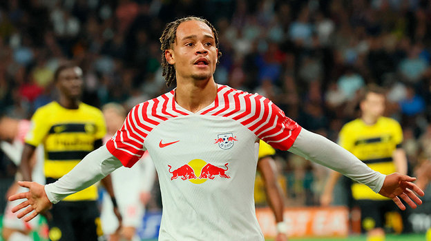 Хави Симонс. Футболист «Лейпцига» Хави Симонс.