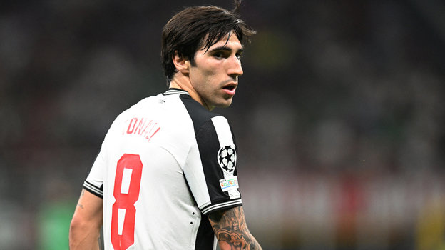 Сандро Тонали. Футболист Сандро Тонали