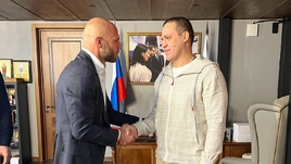 «Черти ликуют!» Кремлев потребовал извинений от Сульянова за рекламу со священнослужителем