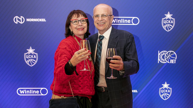 Владимир Гомельский с супругой на юбилее ПБК ЦСКА. Владимир Гомельский с супругой на юбилее ПБК ЦСКА