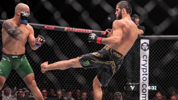 Ислам Махачев и Алекс Волкановски.