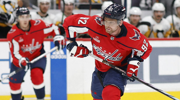 Евгений Кузнецов. Хоккеист Евгений Кузнецов