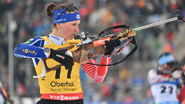 Биатлонистка Жюли Симон