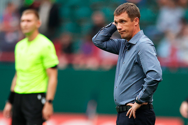 Виктор Гончаренко. Главный тренер «Урала» Виктор Гончаренко.