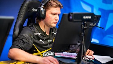 Александр s1mple Костылев.