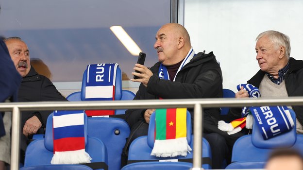 Валерий Газзаев (слева), Станислав Черчесов (в центре) и Борис Игнатьев.