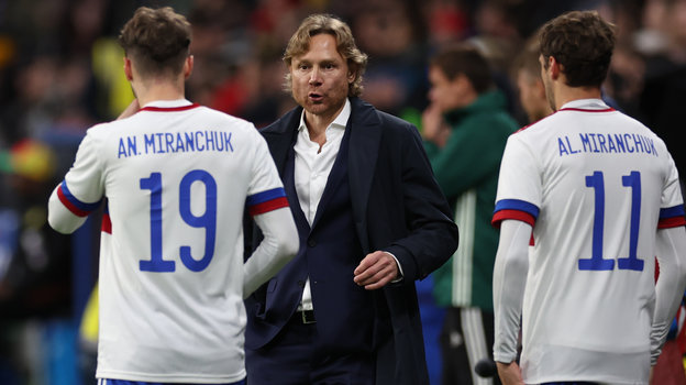 Валерий Карпин и братья Антон и Алексей Миранчуки. Валерий Карпин и братья Антон и Алексей Миранчуки