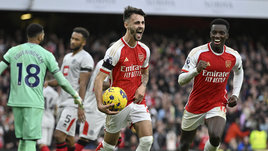 «Арсенал» в погоне за «Тоттенхэмом», Кейн забил с центра поля, «Ювентус» вырвался на первое место на 90+7-й минуте