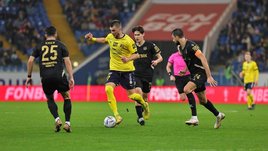 Скандальное решение судьи, красивый гол Комличенко и удар рабоной от центрального защитника. «Ростов» и «Урал» устроили шоу