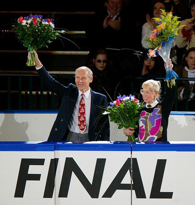 Олег Протопопов и Людмила Белоусова на финале Гран-при в Санкт-Петербурге в 2003 году. Олег Протопопов и Людмила Белоусова на финале Гран-при в Санкт-Петербурге в 2003 году.
