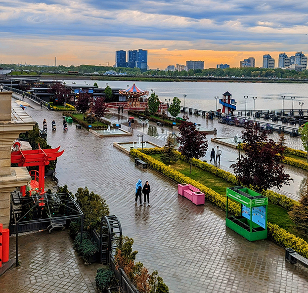 Кремлевская набережная.