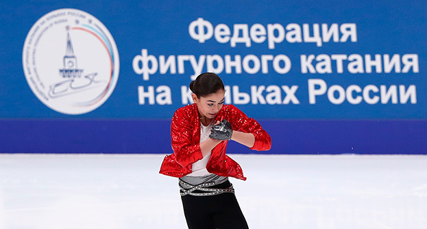 Аделия Петросян. Фишуристка Аделия Петросян.