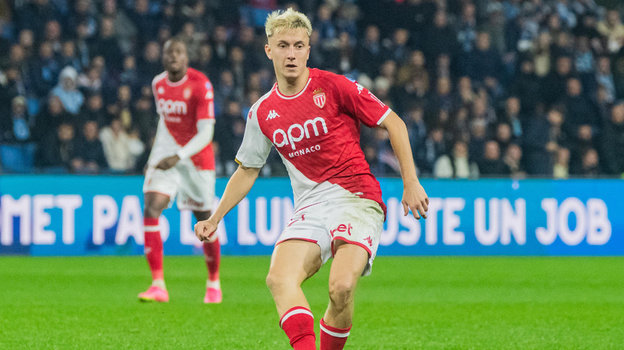 Полузащитник «Монако» Александр Головин.