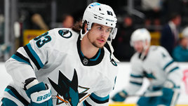 Хоккеист Никита Охотюк