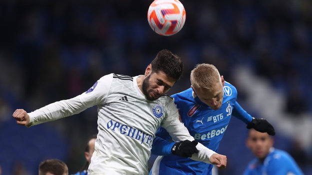 Футболисты Эмирджан Гюрлюк и Константин Тюкавин