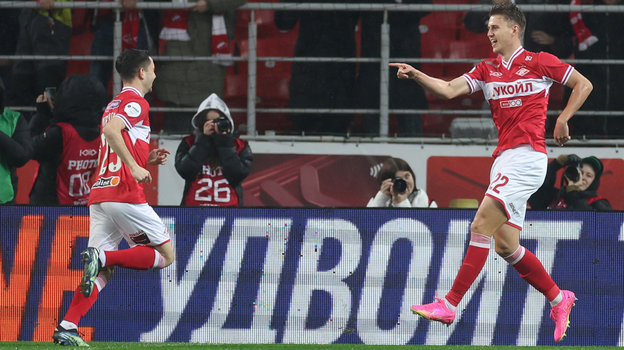 Данил Пруцев и Михаил Игнатов. Футболисты Данил Пруцев и Михаил Игнатов