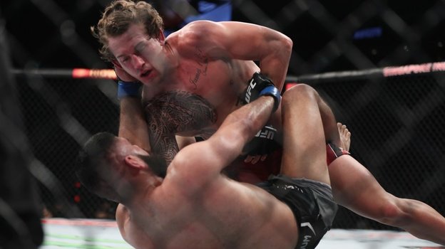 (Аллен в поединке с Малкуном.