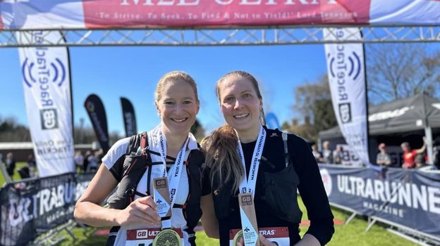 Джоасия Закшевски (слева).