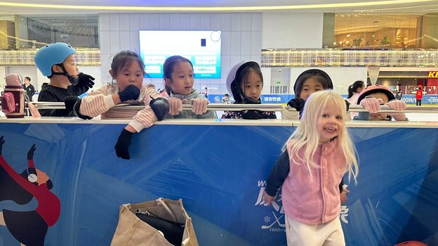 Дочь Алексея Шведа Кора на фигурном катании.