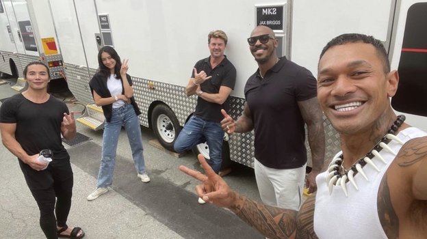 Каст Мортал Комбат 2 на площадке.