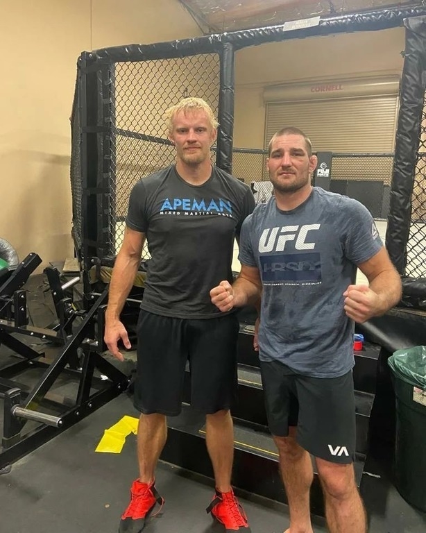 Грачев и Стриклэнд.