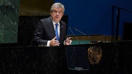 «Верх лицемерия и цинизма». Россия обвинила Томаса Баха в дискриминации с трибуны ООН