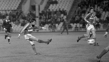 3 октября 1984 года. Москва. Лужники. «Спартак» — «Оденсе» — 2:1. В атаке — автор победного гола Евгений Сидоров.