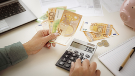 Деньги и калькулятор