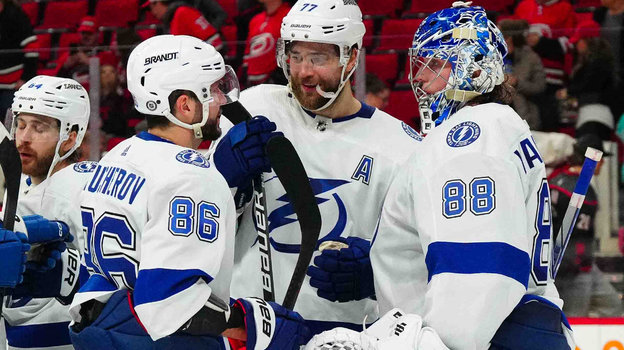 Никита Кучеров (слева), Виктор Хедман и Андрей Василевский.