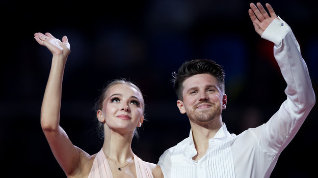 Александра Степанова и Иван Букин. Фигуристы Александра Степанова и Иван Букин