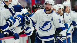 Крутой ноябрь Кучерова. Россиянин стал первой звездой НХЛ