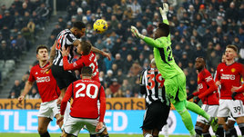 «Ньюкасл» не заметил «Юнайтед». Команда тен Хага страдала весь матч