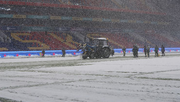 Снегопад на стадионе ЦСКА.