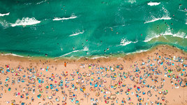 Переполненный пляж