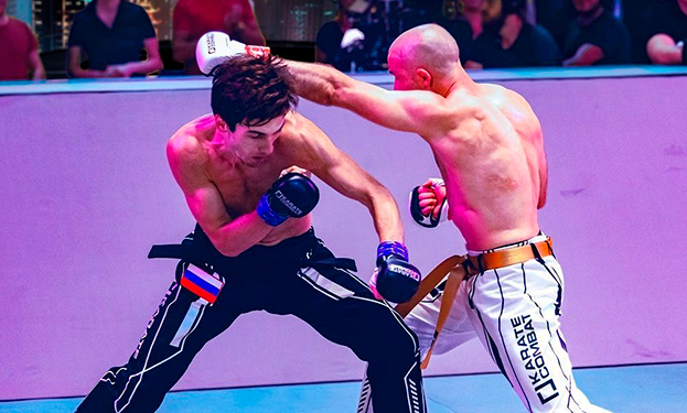 Мырза-Бек Тебуев (слева).