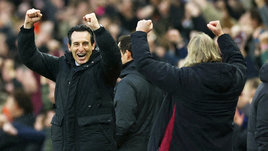 Унаи Эмери (слева)