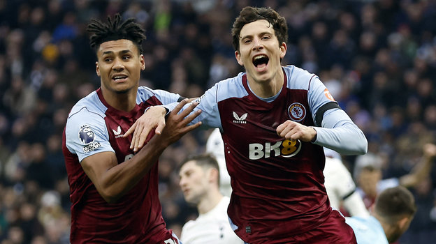 Олли Уоткинс и Пау Торрес. Футболисты Олли Уоткинс и Пау Торрес