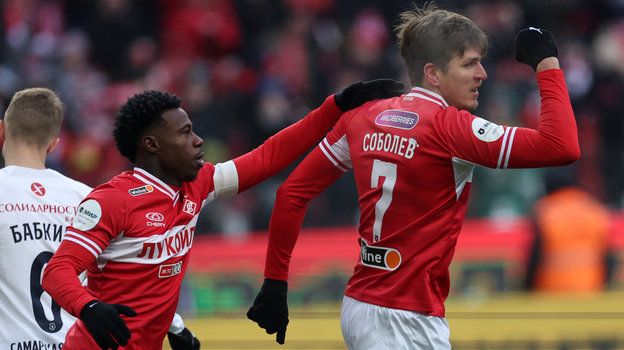 Квинси Промес и Александр Соболев.