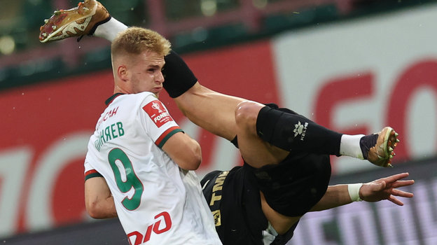 Футболист «Локомотива» Сергей Пиняев.