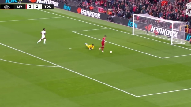 Промах Дарвина Нуньеса.