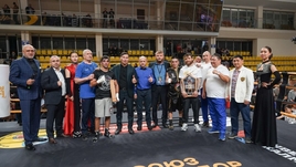 Яркий боксерский поединок и напряженная схватка по калмыцкой борьбе. Итоги фестиваля единоборств в Элисте