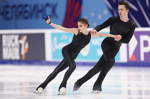 Алена Косторная и Георгий Куница. Фигуристы Алена Косторная и Георгий Куница.