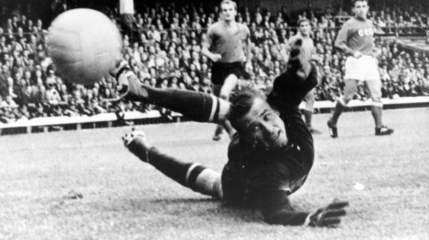 Лев Яшин. Футболист Лев Яшин