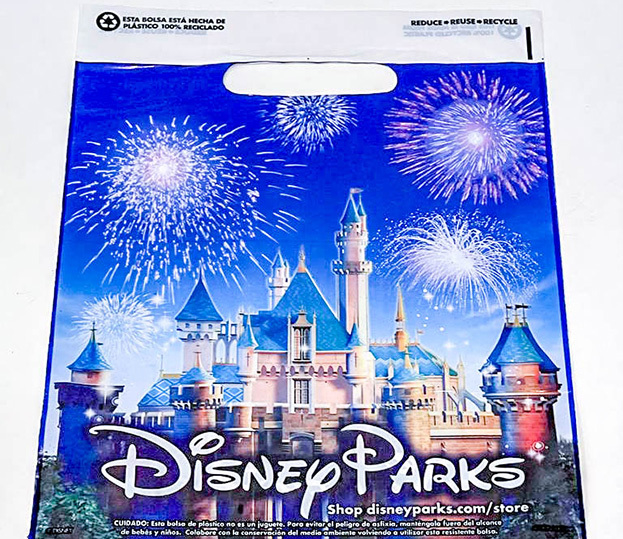 Классический диснеевский пакет, в который упаковали гонорар Хендерсона.